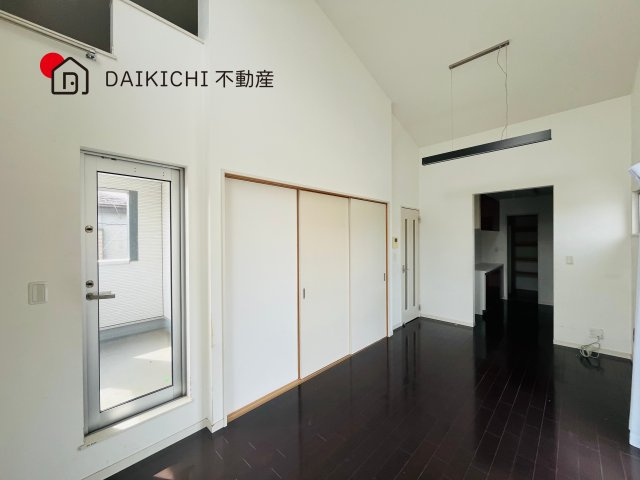 【居間・リビング】 | 川越市石原町2丁目　中古戸建
