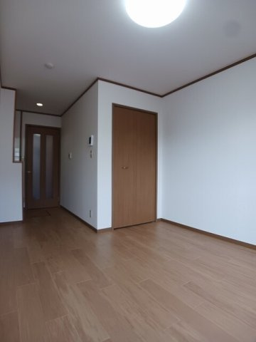 【内装】 | グラス　リバー