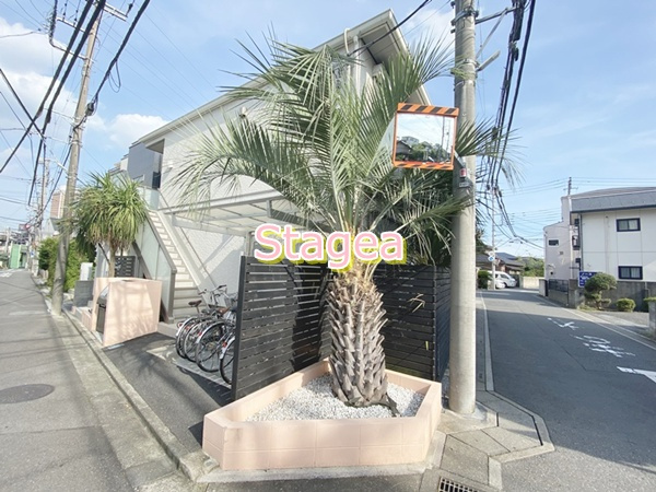 パームコテージX番館の外観