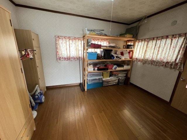 津山市日上　中古住宅7DKの洋室|子供部屋としても使用できる続き間の2階洋室