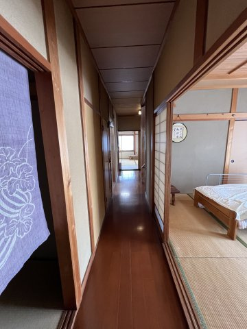 津山市日上　中古住宅7DKの内装