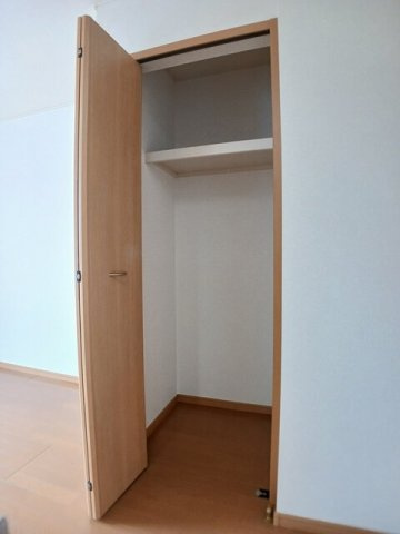 メゾン・ドゥ・シャルマン弐番館の収納