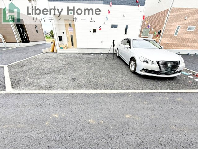 土浦市中村南第11　新築戸建　3号棟の駐車場