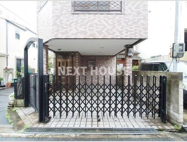 安立2丁目戸建のエントランス