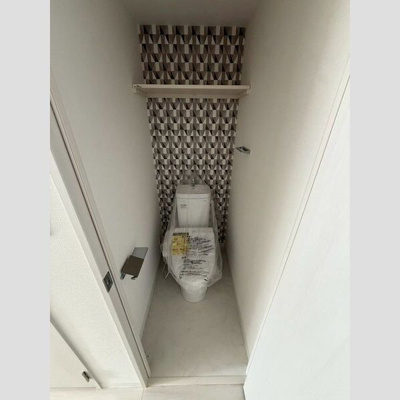 【トイレ】 | エスリード難波VALORE | 落ち着いた色調のトイレです