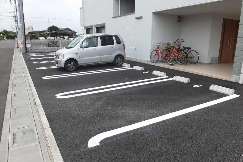 ソティエラシーヌの駐車場
