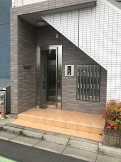 【エントランス】