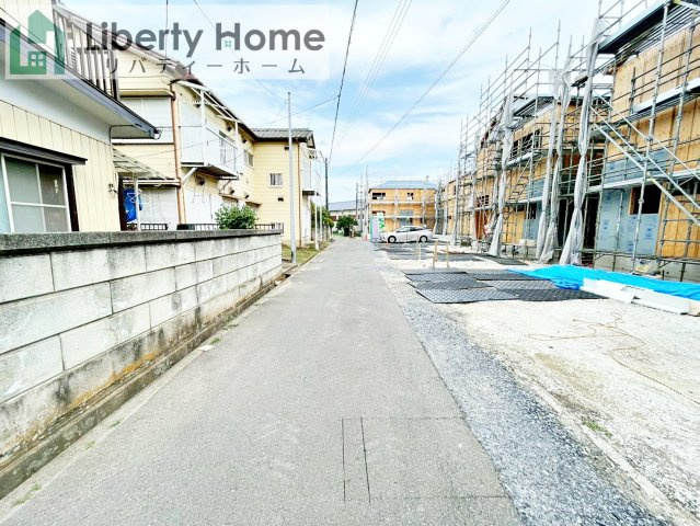土浦市中村南第11　新築戸建　4号棟の前面道路含む現地写真