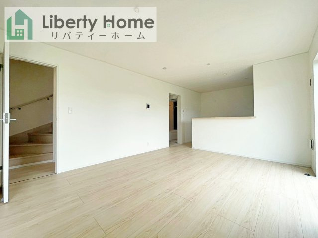 土浦市中村南第11　新築戸建　4号棟の居間・リビング