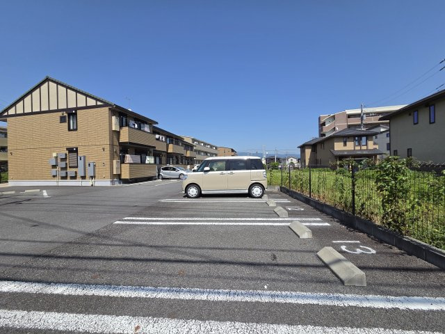 グリーン　リーフ　アベニューの駐車場