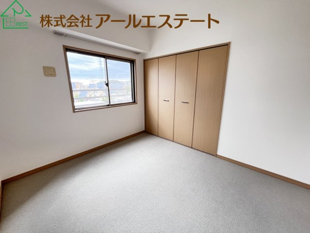 デュオプレステージフォンテーヌ宝殿　　JR「宝殿駅」徒歩5分の洋室