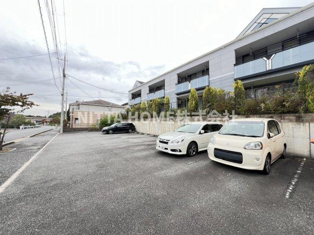 福知山市桔梗が丘３丁目のアパートの駐車場|敷地内駐車場１台無料です！！
