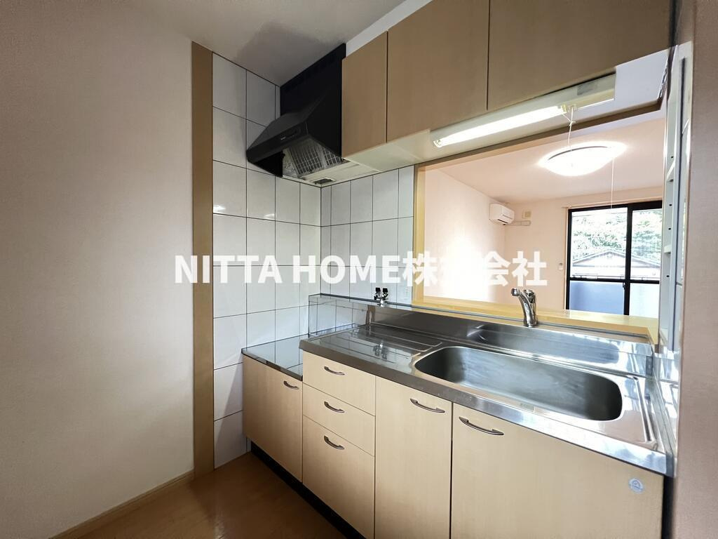 福知山市桔梗が丘３丁目のアパートのキッチン|人気のカウンターキッチンを採用しています♪