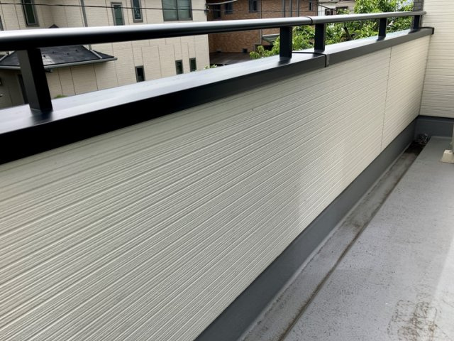 磯辺戸建のバルコニー