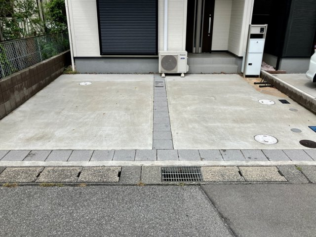 磯辺戸建の駐車場