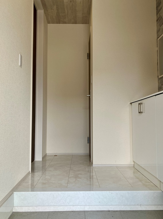 磯辺戸建のロビー