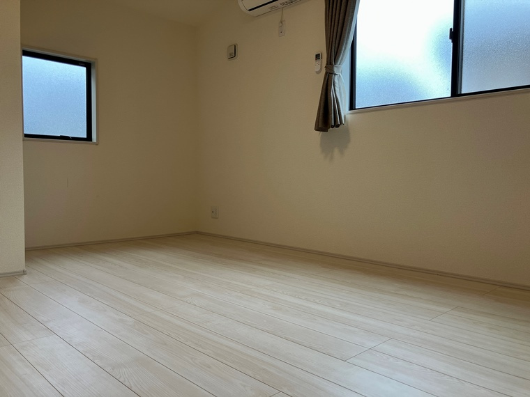 磯辺戸建の寝室