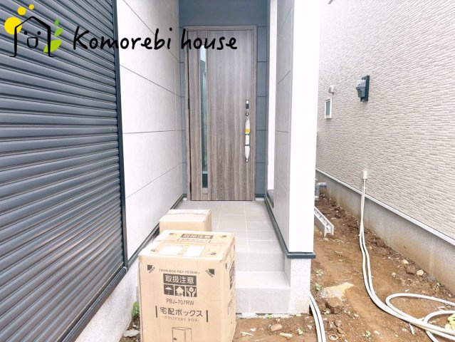 さいたま市西区佐知川　第1期　新築戸建て　リナージュネクスジー　01の玄関|6/7撮影