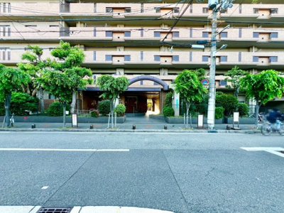 【外観】 | ハイネス住之江公園 | 大阪メトロ四ツ橋「北加賀屋」駅まで徒歩８分！毎日の通勤・通学に便利ですね♪忙しい朝や遅い帰宅時にも安心です！