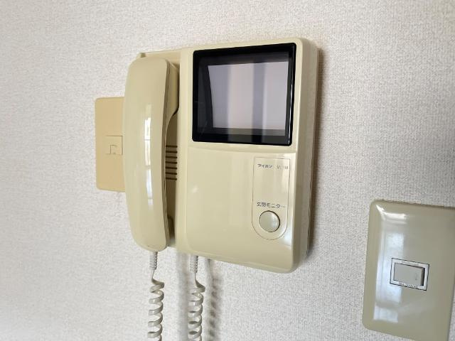 リヴィエールの内装|カメラ付インターホン
