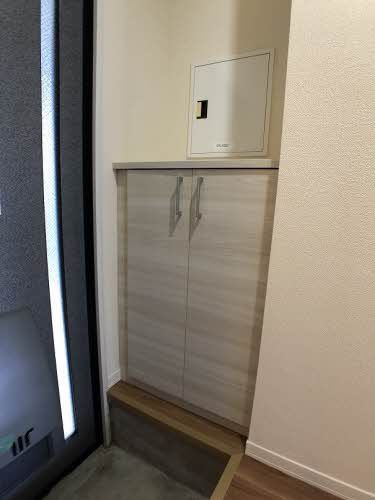 ファミール浅岸の玄関