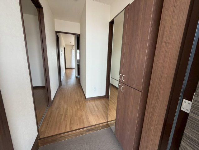 グラン大町の玄関