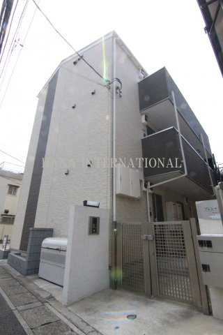 プレシャス市川南の外観|オートロックでしっかりとした門があります。