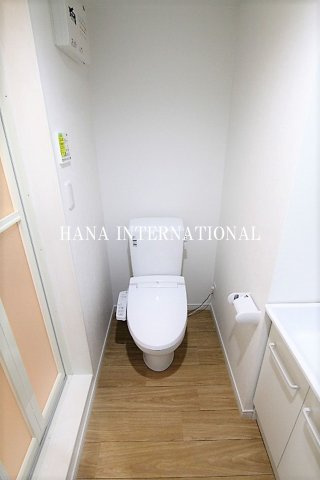 プレシャス市川南のトイレ|温水洗浄便座付きです。これがないと朝が始まらない♪