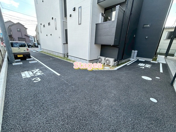 CB春日部ドールの駐車場