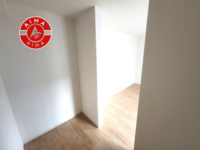 福岡市南区鶴田2丁目第5-1棟（1号棟）の収納|洋服や大きな荷物が多い方や人数の多いご家族などは、一般的なクローゼットよりもウォークインクローゼットのほうが使い勝手が良いです。