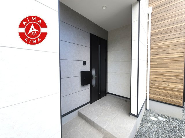 福岡市南区鶴田2丁目第5-1棟（1号棟）の玄関|おでかけの時も帰った時も、「我が家」を最初に感じでもらえる素敵な空間に。