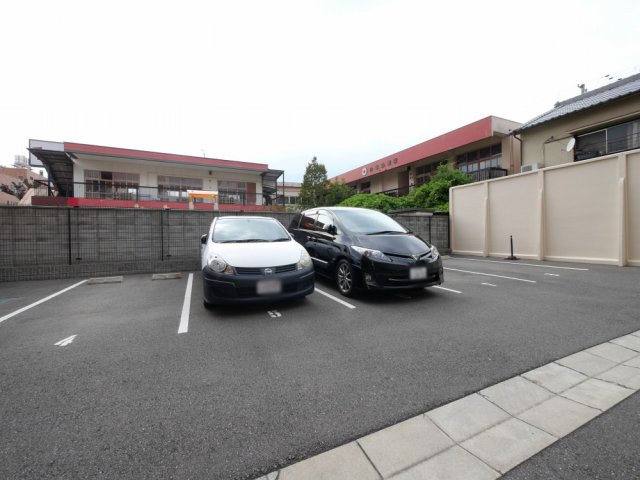 La Douceur北巽の駐車場