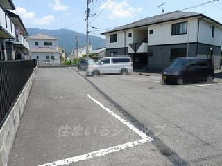 セジュール友清　Ａ棟の駐車場