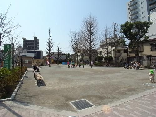 杉山公園まで551m