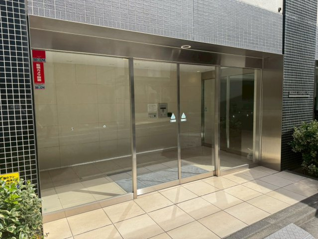 ベルドゥムール東京八丁堀のエントランス