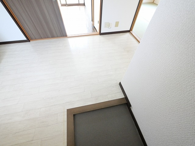 メゾン青和 IIの玄関|ゆったりとした玄関です