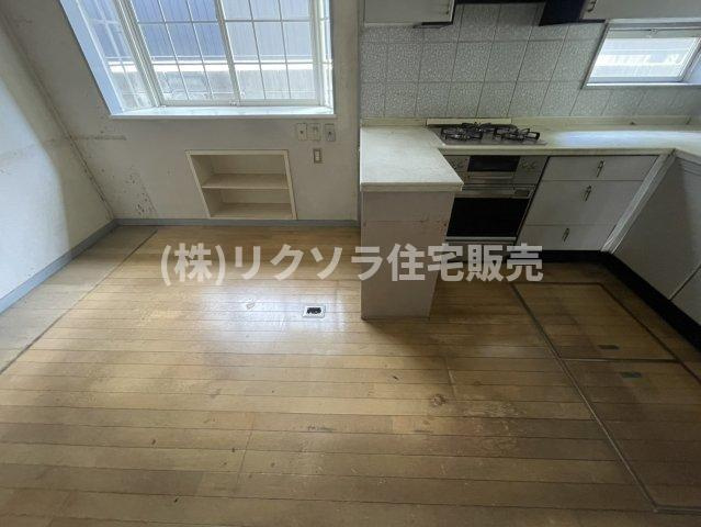 成田西町　中古一戸建てのキッチン|■物件内覧・資金計画相談・住宅ローン相談、リフォーム相談、お問合せ受付中■
※当日・翌日のご内覧、ご相談はお電話でのお問合せがスムーズです！