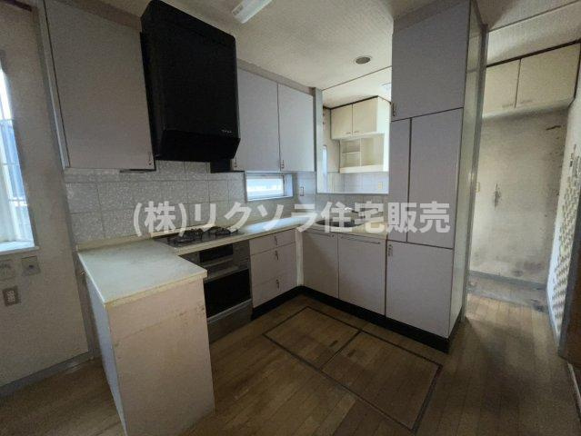 成田西町　中古一戸建てのキッチン|■物件内覧・資金計画相談・住宅ローン相談、リフォーム相談、お問合せ受付中■
※当日・翌日のご内覧、ご相談はお電話でのお問合せがスムーズです！