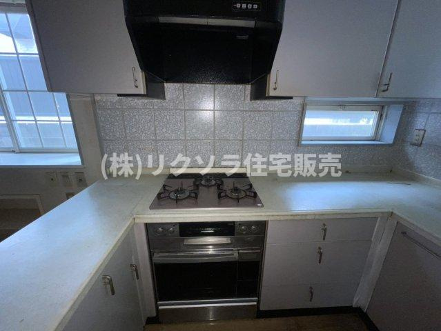 成田西町　中古一戸建てのキッチン|■物件内覧・資金計画相談・住宅ローン相談、リフォーム相談、お問合せ受付中■
※当日・翌日のご内覧、ご相談はお電話でのお問合せがスムーズです！