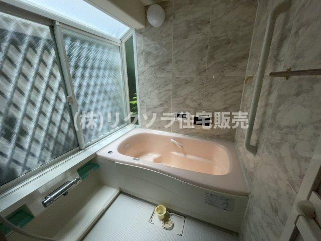 成田西町　中古一戸建ての浴室|■物件内覧・資金計画相談・住宅ローン相談、リフォーム相談、お問合せ受付中■
※当日・翌日のご内覧、ご相談はお電話でのお問合せがスムーズです！