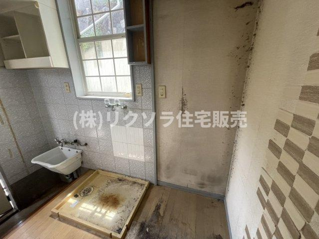 成田西町　中古一戸建てのランドリースペース|■物件内覧・資金計画相談・住宅ローン相談、リフォーム相談、お問合せ受付中■
※当日・翌日のご内覧、ご相談はお電話でのお問合せがスムーズです！