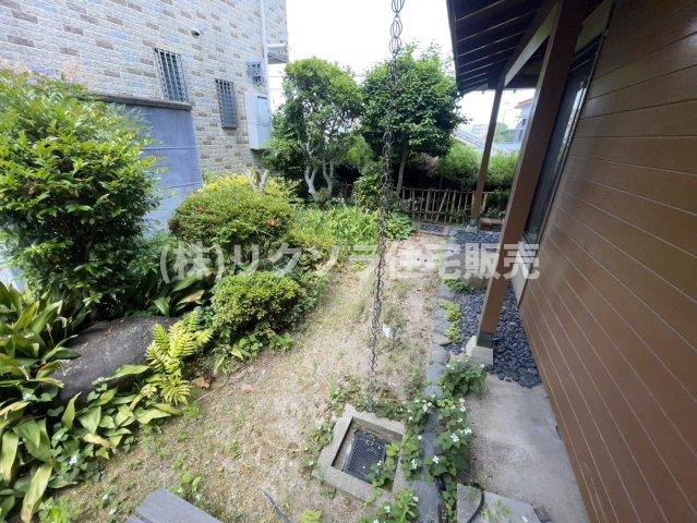 成田西町　中古一戸建ての庭|■物件内覧・資金計画相談・住宅ローン相談、リフォーム相談、お問合せ受付中■
※当日・翌日のご内覧、ご相談はお電話でのお問合せがスムーズです！
