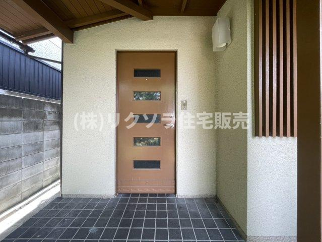 成田西町　中古一戸建ての玄関|■物件内覧・資金計画相談・住宅ローン相談、リフォーム相談、お問合せ受付中■
※当日・翌日のご内覧、ご相談はお電話でのお問合せがスムーズです！