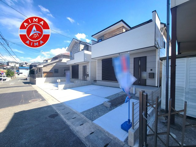 福岡市南区屋形原1丁目第2-2棟（2号棟）の前面道路含む現地写真|見学の時間などお気軽にお問い合わせ下さい。
