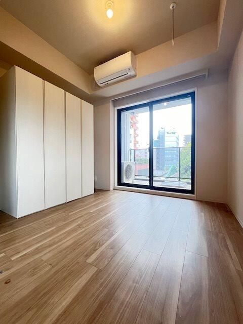 ＯＮＥ　ＲＯＯＦ　ＲＥＳＩＤＥＮＣＥ　ＡＳＡＫＵＳＡＢＡＳＨＩの寝室