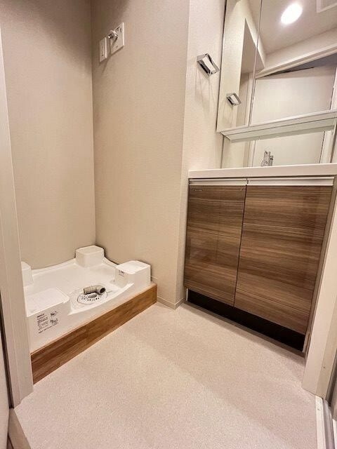 ＯＮＥ　ＲＯＯＦ　ＲＥＳＩＤＥＮＣＥ　ＡＳＡＫＵＳＡＢＡＳＨＩの洗面所