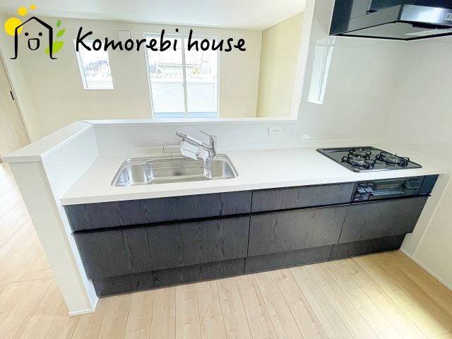 さいたま市西区佐知川　第1期　新築戸建て　リナージュネクスジー　02のキッチン|使いやすいキッチンです