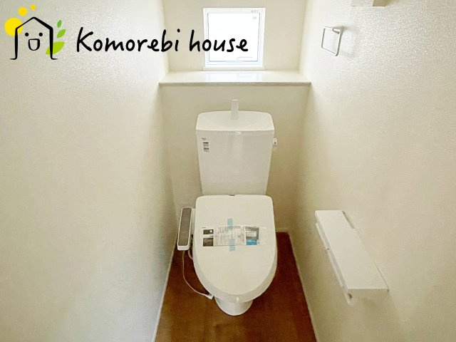 さいたま市西区佐知川　第1期　新築戸建て　リナージュネクスジー　02のトイレ|落ち着いた色調のトイレです