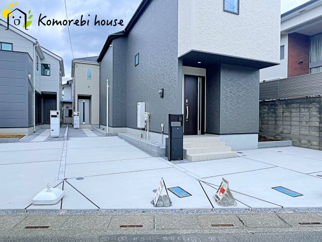 さいたま市西区佐知川　第1期　新築戸建て　リナージュネクスジー　02の駐車場|駐車場の用意があります