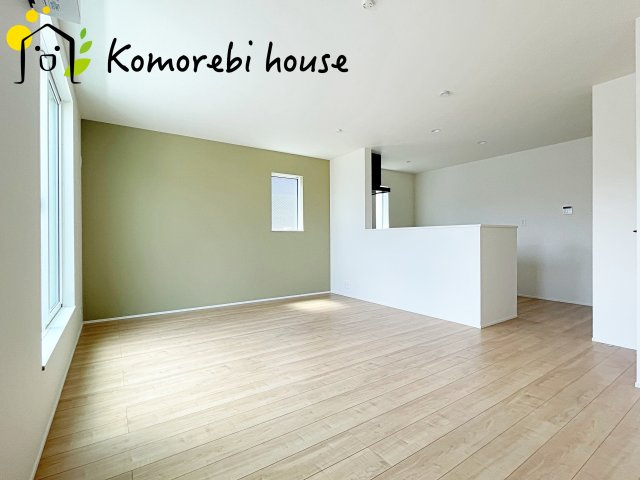 さいたま市西区佐知川　第1期　新築戸建て　リナージュネクスジー　02の居間・リビング|おしゃれなリビングです